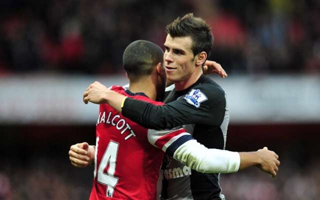 صداقة تجمع بين والكوت لاعب ارسنال وبيل لاعب توتنهام السابق والريال حاليا