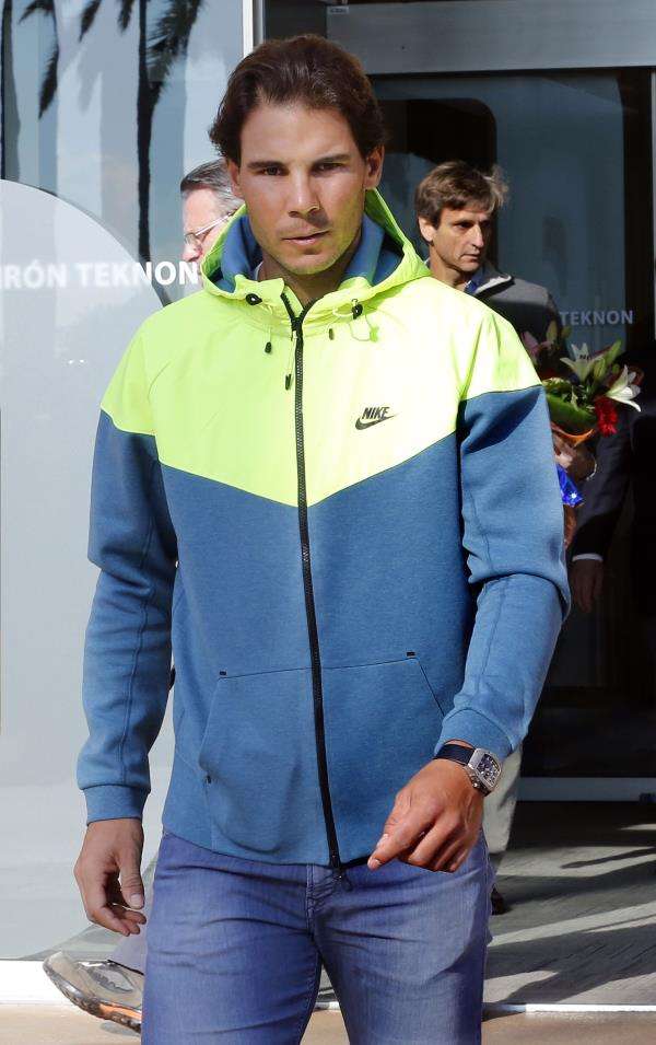 2014-11-05t111851z_1965453760_gm1eab51hlm01_rtrmadp_3_tennis-nadal-hospital_reuters