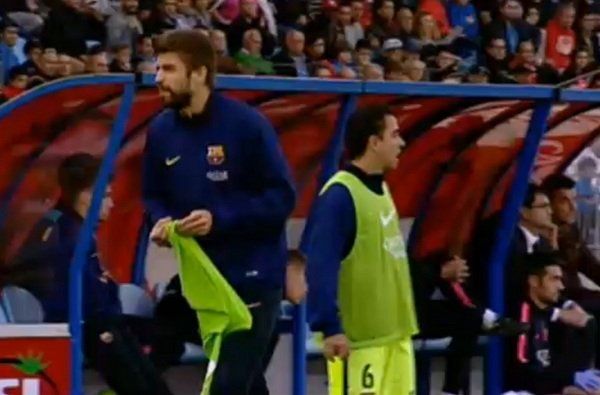 momento-en-el-que-pique-y-xavi_54419730748_54115221154_600_396