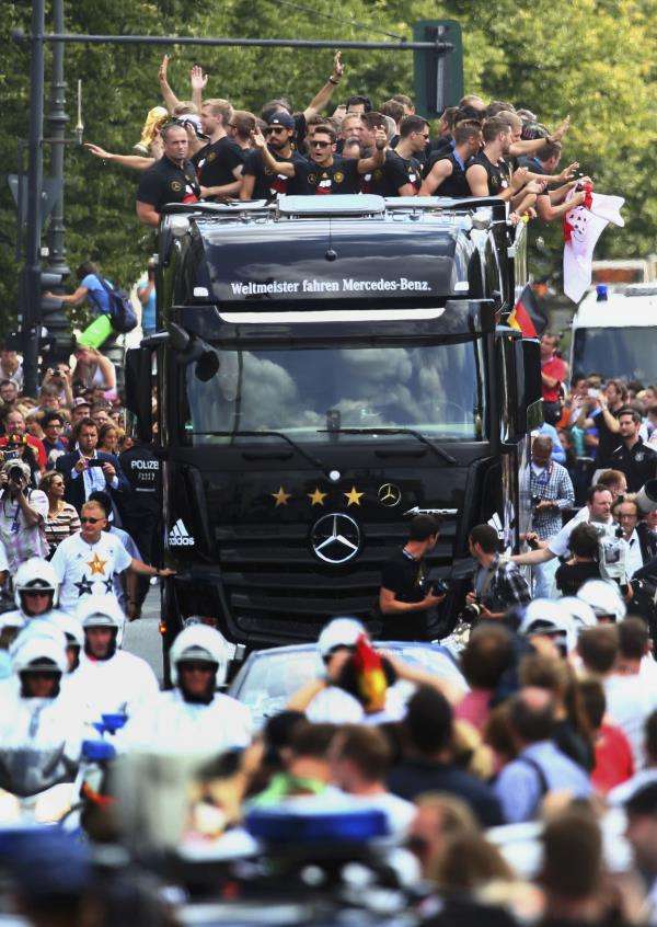 2014-07-15t145221z_1756712735_lr1ea7f15ayo4_rtrmadp_3_soccer-world-germany_reuters