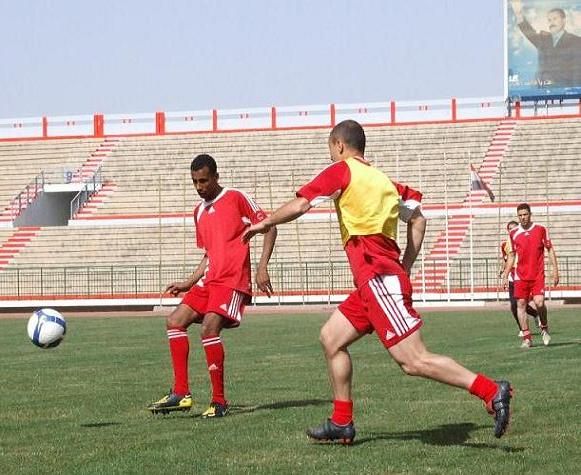 جانب من تدريب لاعبين شباب الاردن وصراع على الكرة بين شحدة  وحمدي