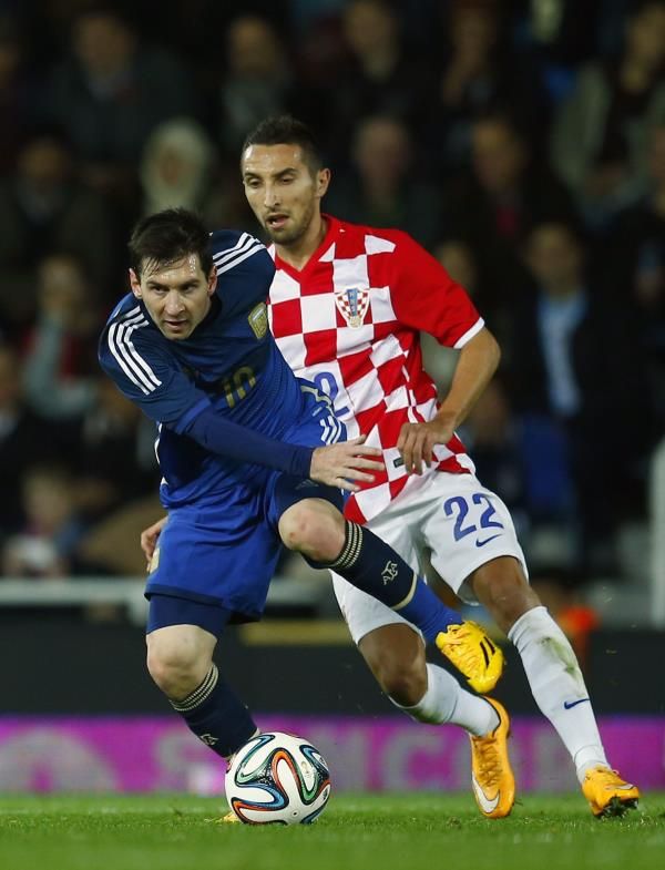 2014-11-12t204138z_117361467_gm1eabd0cya01_rtrmadp_3_soccer-friendly_reuters