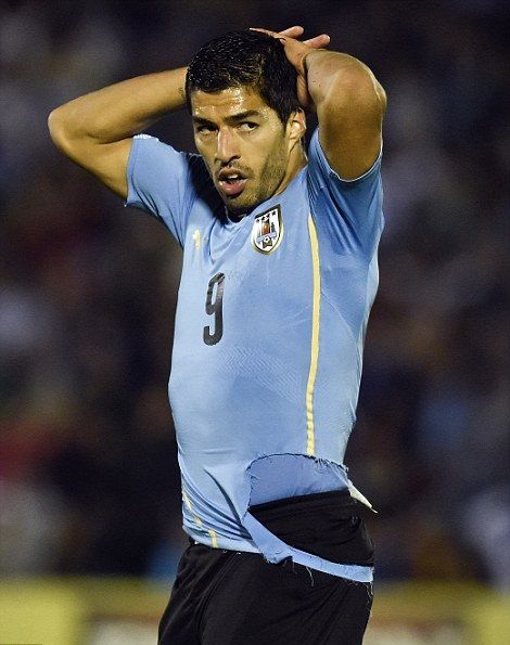1415927970092_Image_galleryImage_Uruguay_s_Luis_Suarez_sta