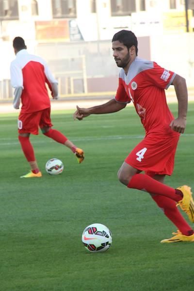 لاعب منتخب البحرين ضياء سعيد