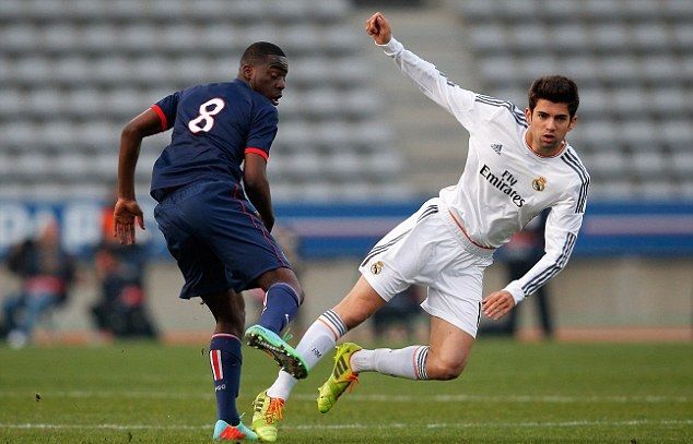 1416168193143_wps_79_PARIS_FRANCE_MARCH_11_Rol