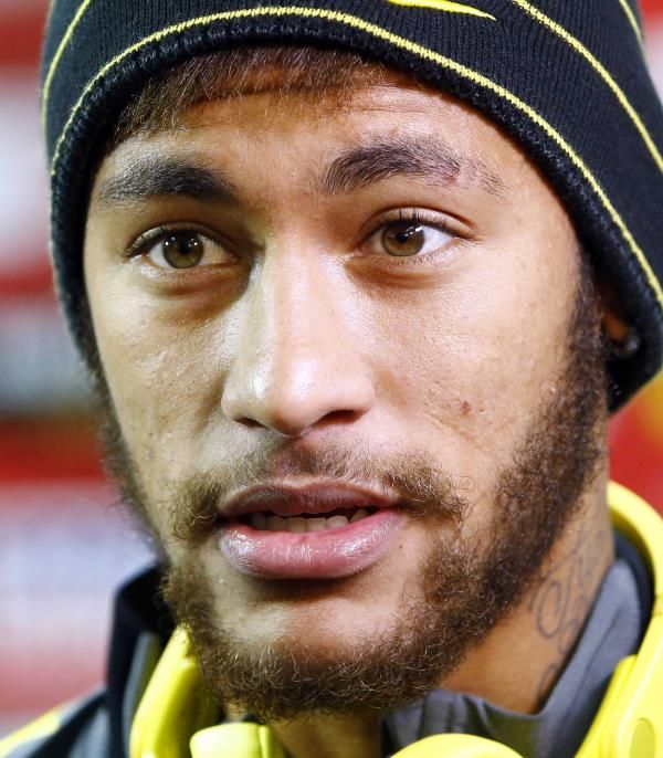 2014-11-17t171613z_935141503_gm1eabi03fx01_rtrmadp_3_soccer-friendly_reuters