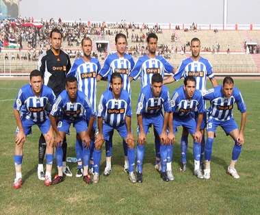 فريق شباب الاردن قبل اللقاء وبعدسة كووورة