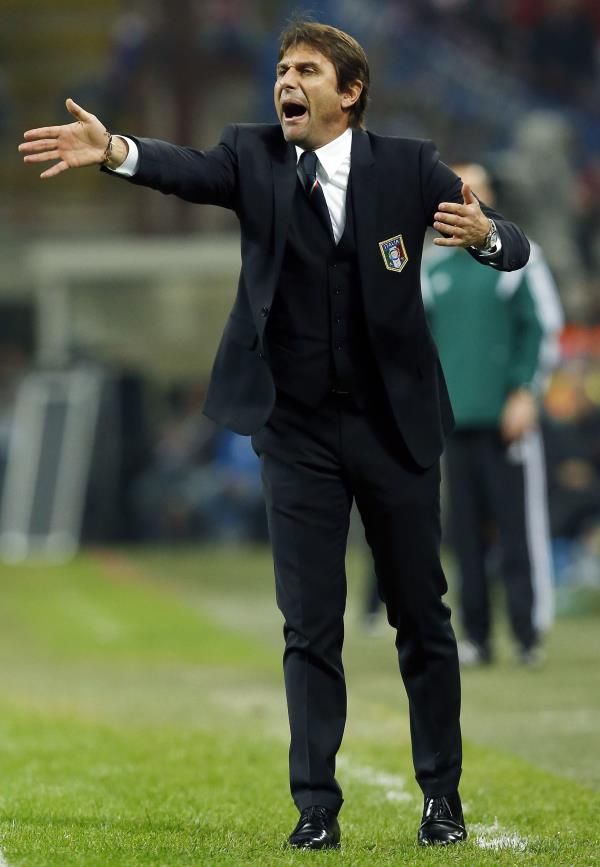 2014-11-16t220455z_577271061_gm1eabh0gup01_rtrmadp_3_soccer-euro_reuters