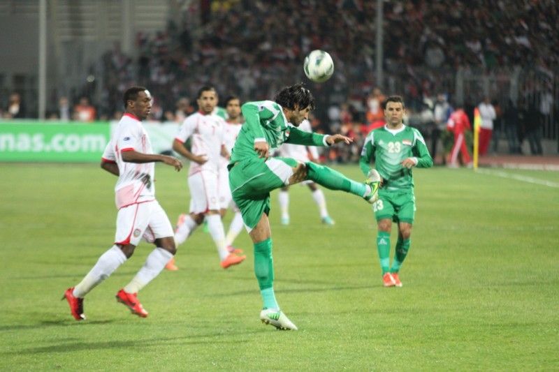 من لقاء النهائي العراق والامارات في كأس الخليج 21 في البحرين 
