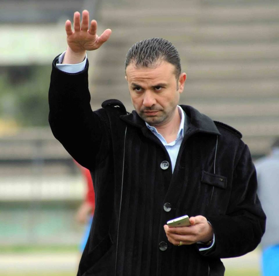 أنس السباعي مدرب المحافظة السوري