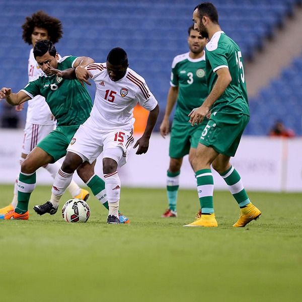 من مباراة الإمارات والعراق