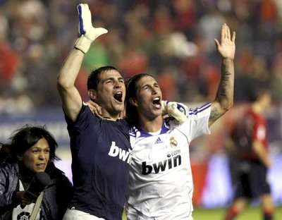 لاعبي ريال مدريد يحتلفون باللقب