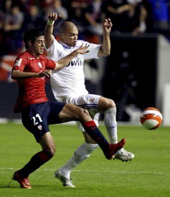 جانب من مباراة ريال مدريد وأوساسونا