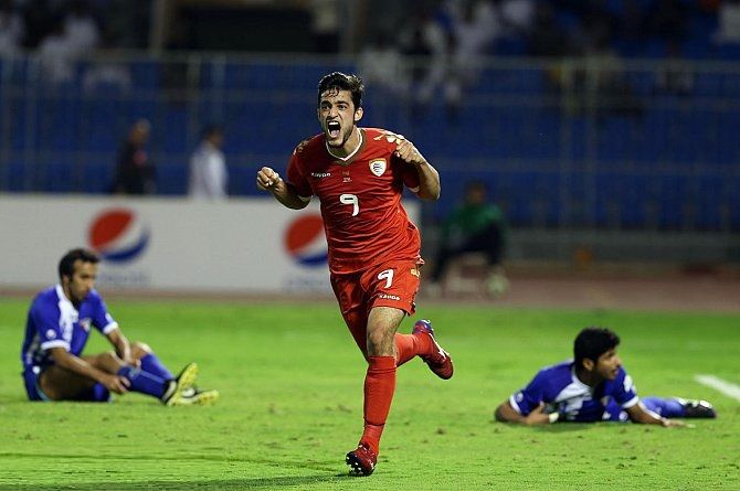 الأزرق خسر بالخمسة امام عمان