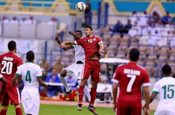 من مباراة الفريقين في الإفتتاح