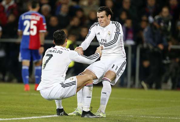 جاريث بيل وزميله رونالدو في المباراة أمام بازل