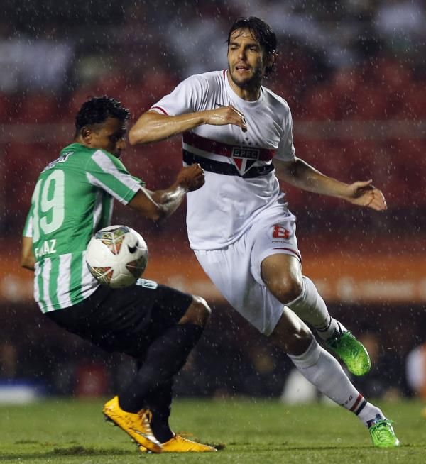 2014-11-27t033229z_825958333_gm1eabr0vvi01_rtrmadp_3_soccer-sudamericana_reuters