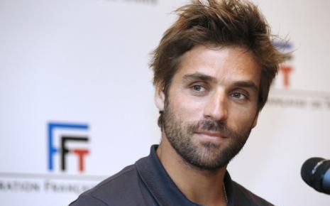 7752584300_arnaud-clement-capitaine-de-l-equipe-de-france-de-coupe-davis