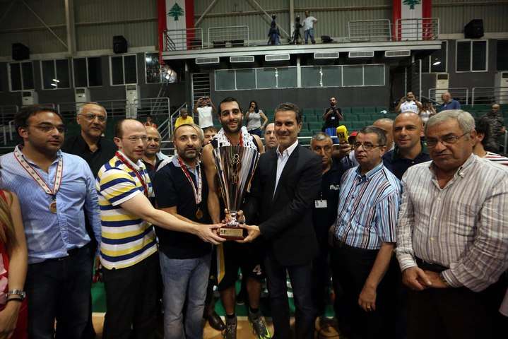 الرياضي بطل الموسم الماضي