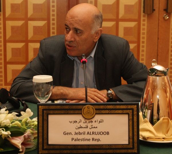 اللواء جبريل الرجوب يتحدث لرؤساء دول التضامن الاسلامي
