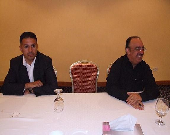 جانب من المؤتمر الصحفي وابتسامة من محمد اسماعيل النجمة واسامة طلال