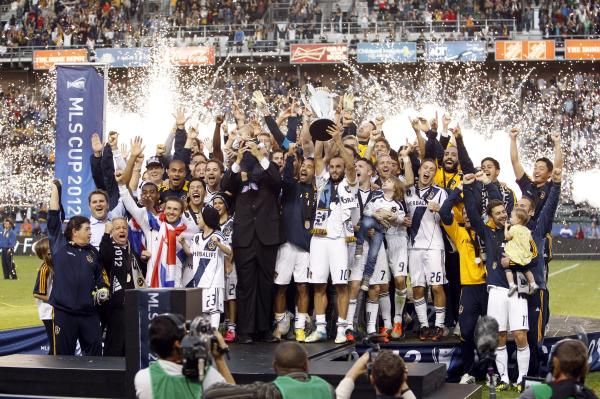 2012-12-02t011812z_1088991465_gm1e8c20prj01_rtrmadp_3_soccer-mls_reuters