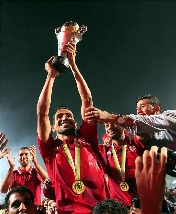 فرحة لاعبي الاهلي بالتتويج بالكأس