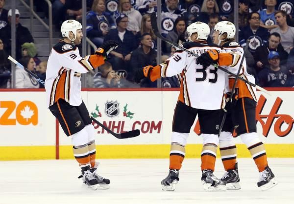 2014-12-07t220439z_1108939_nocid_rtrmadp_3_nhl-anaheim-ducks-at-winnipeg-jets_reuters