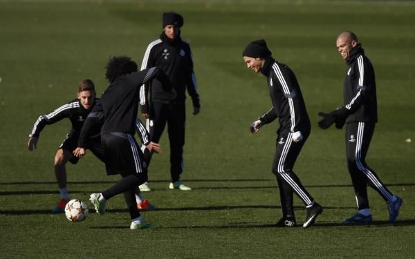 2014-12-08t113224z_1121431485_gm1eac81i5s01_rtrmadp_3_soccer-champions_reuters