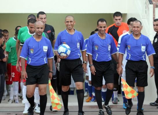 أبو لوم الثاني من اليسار يقود قمة الرمثا والوحدات 