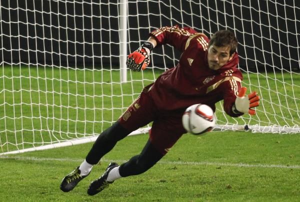 2014-11-17t185437z_1597846650_gm1eabi081y01_rtrmadp_3_soccer-friendly_reuters