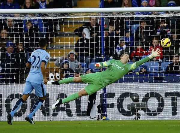 2014-12-13t154003z_1936804091_lr1eacd17ig98_rtrmadp_3_soccer-england_reuters