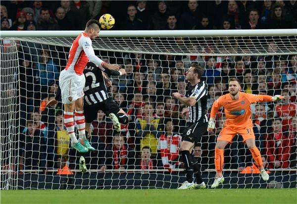 آرسنال فاز على نيوكاسل