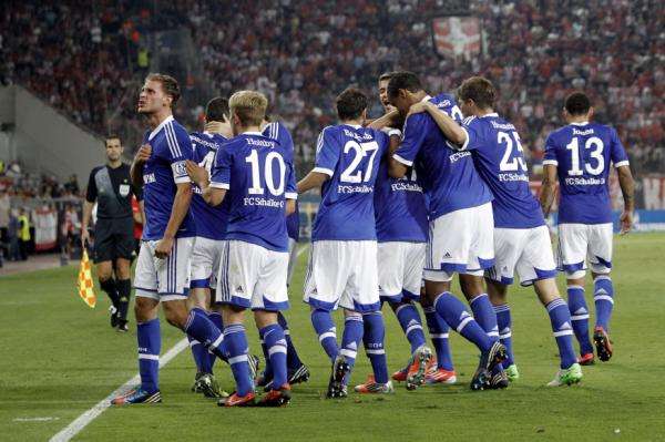 2012-09-18t200134z_1046267953_gm1e89j0b4u01_rtrmadp_3_soccer-champions_reuters