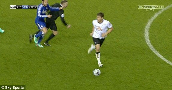 1418762307789_lc_galleryImage__Ruckas_Videograbs_01322_