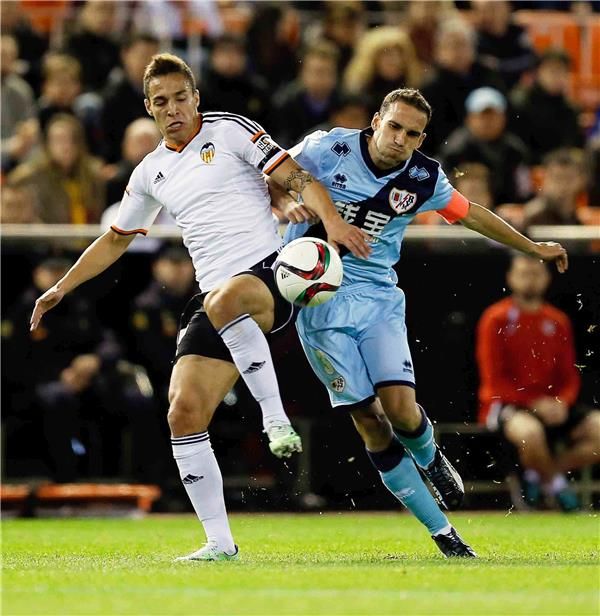 فالنسيا تخطى عقبة فايكانو