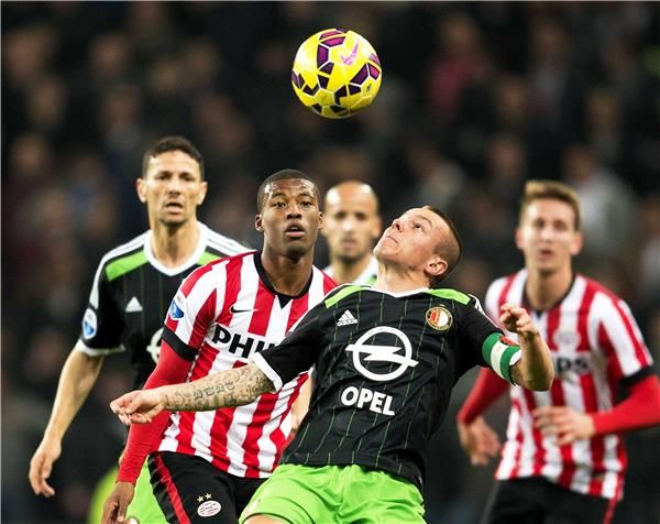 ايندهوفن تخطى عقبة فينورد