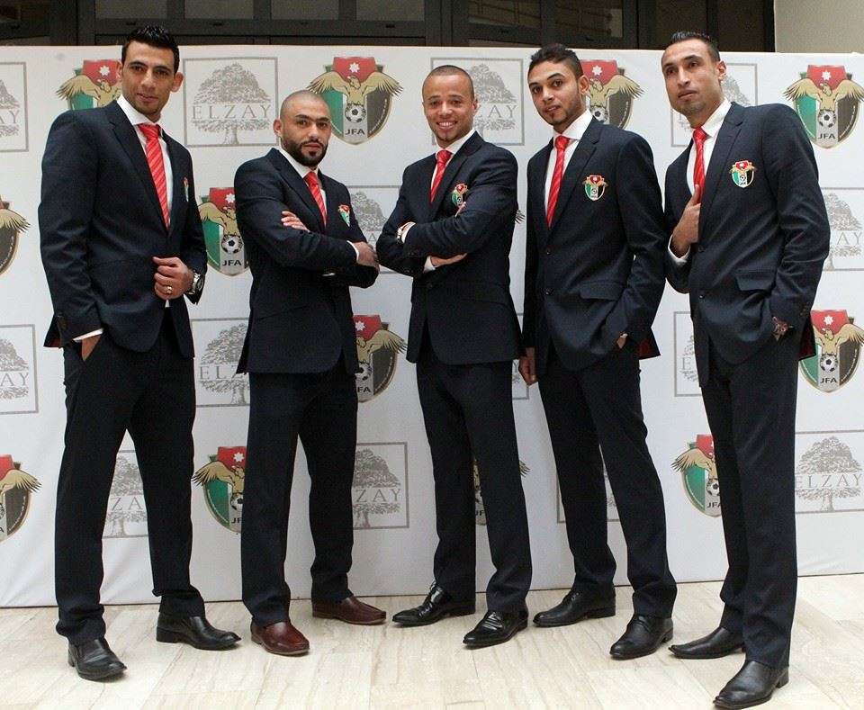 نجوم الكرة الأردنية بالزي الرسمي الجديد