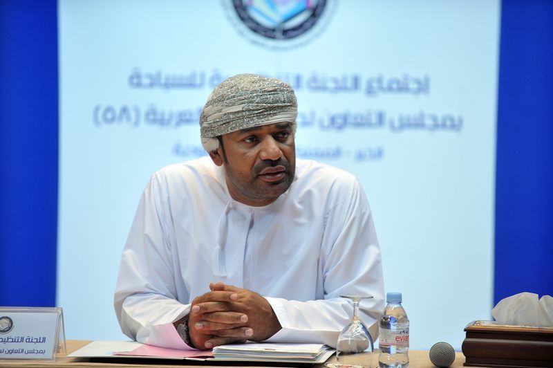 رئيس اللجنة التنظيمية الخليجية للسباحة طه كشري