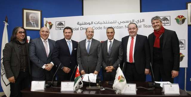 ​من حفل التوقيع