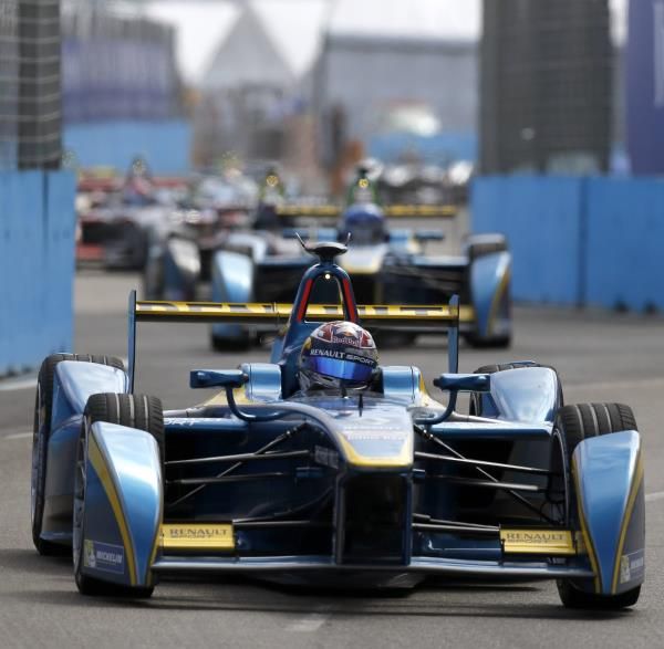 2014-12-13t201305z_2021688172_gm1eace0bl401_rtrmadp_3_motor-racing-electric_reuters