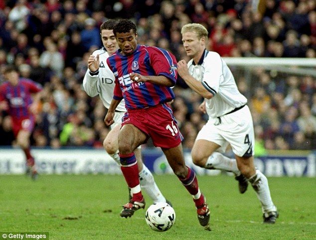 241B455300000578-0-Ashley_Cole_enjoyed-m-16_1419372018349