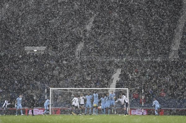 2014-12-26t165702z_1265525101_lr1eacq1b2xna_rtrmadp_3_soccer-england_reuters