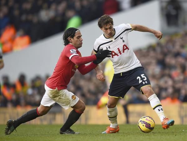 2014-12-28t133839z_1048108265_lr1eacs11w4ua_rtrmadp_3_soccer-england_reuters