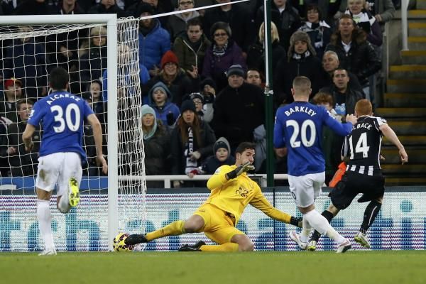 2014-12-28t174837z_955421154_lr1eacs1dgqzd_rtrmadp_3_soccer-england_reuters