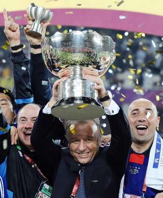 ألبيرتو زاكيروني أخر المتوجين بالبطولة 