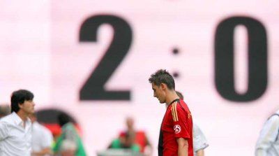 انتهاء الشوط الأول بالتقدم بهدفين لم يكن كافياً للألمان