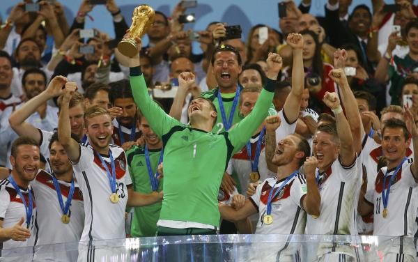 نوير خامس حارس يتم اختياره ضمن القائمة النهائية المرشحة للجائزة