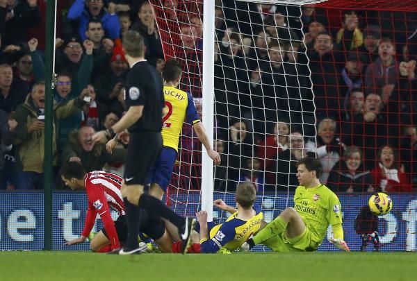 2015-01-01t163530z_393105980_lr1eb111a2vgo_rtrmadp_3_soccer-england_reuters