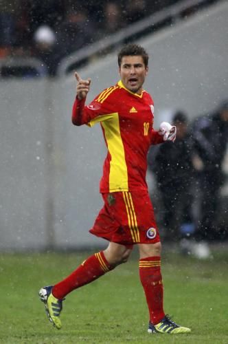 ادريان موتو